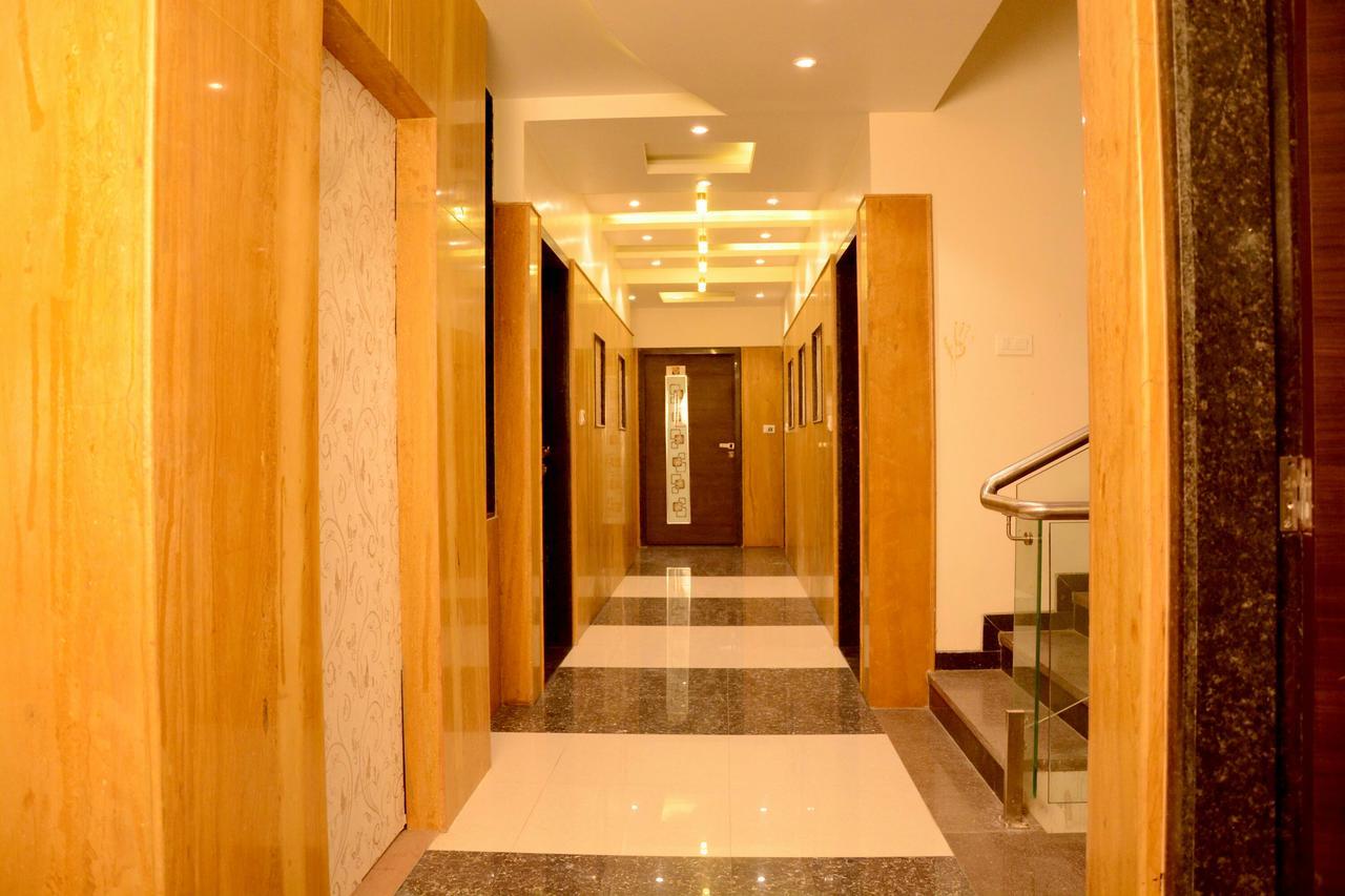 Hotel Shrinath Ābu Road Buitenkant foto