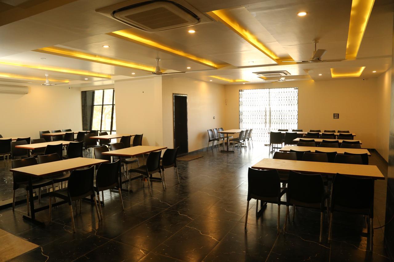 Hotel Shrinath Ābu Road Buitenkant foto