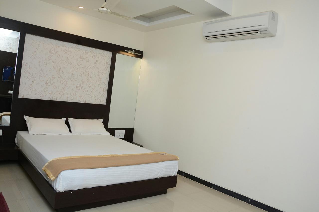 Hotel Shrinath Ābu Road Buitenkant foto